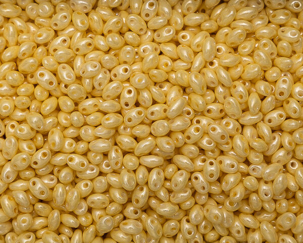 Miçanga Twin Creme Perolado ( cor 47185 ) 2 Furos ( 2,5X5mm )