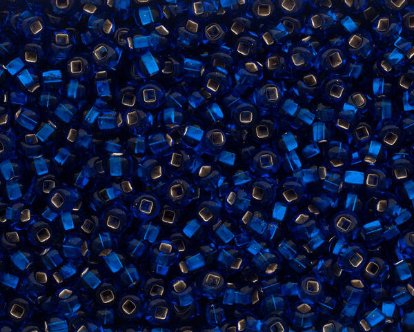 Miçanga Azul Royal Transparente ( cor 67300 ) 5/0 ( 4,6mm )