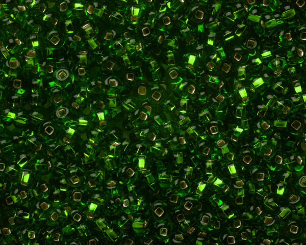 Miçanga Verde Folha Cristal Lined ( cor 57430 ) 5/0 ( 4,6mm )