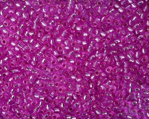 Miçanga Pink Transparente lined ( cor 08277 ) 5/0 ( 4,6mm )