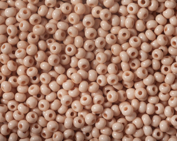 Miçanga Beje Leitoso ( cor 03211 ) 5/0 ( 4,6mm )