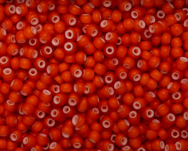 Miçanga Laranja Cornelian Lined Branca ( cor 93703 ) 9/0 ( 2,6mm )