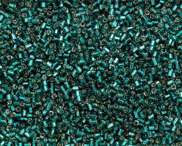 Vidrilho Blue Zircon lined ( cor 57710 ) 2x9/0 ( 2,6mm )