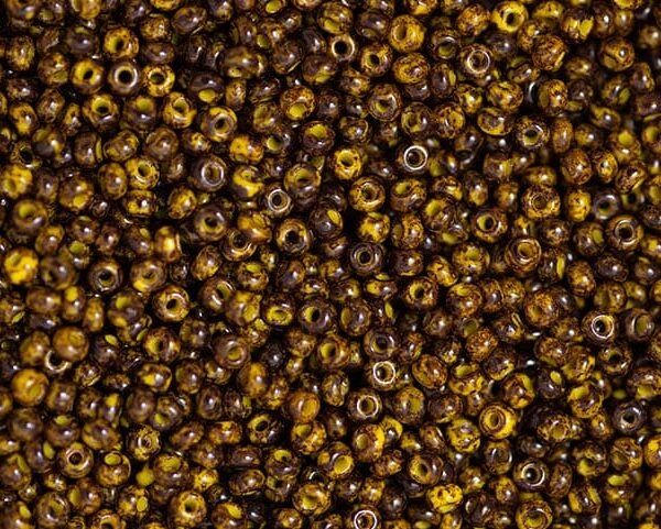 Miçanga Marrom Amarela Mesclada ( cor 89110 ) 10/0 ( 2,3mm )